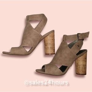 Guess Jondra Cut Out Heels